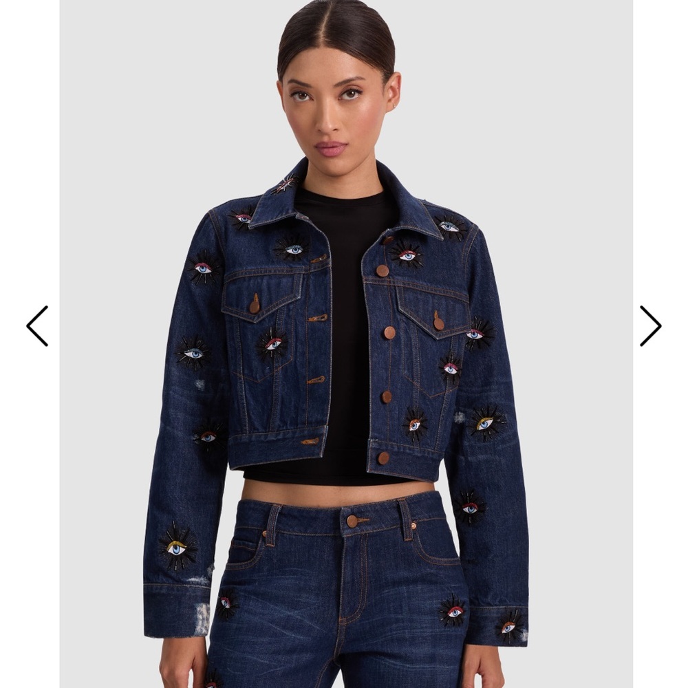 👁✨ Alice + Olivia Embellished Eye Cropped Denim Jacket NWOT✨👁 - Picture 2 of 10